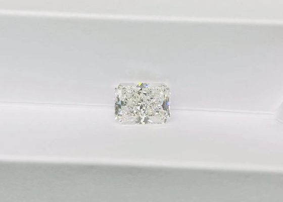 Colorless 10 Mohs CVD Lab Grown Diamond Radiant Cut Fancy Design