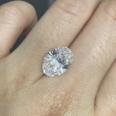 Colorless 10 Mohs Lab Oval CVD Grown Diamonds 2.0ct-2.5ct IGI Certified