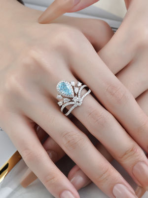 18K Gold Blue Lab Diamond Jewelry Excellent Pear Cut Engagement Ring