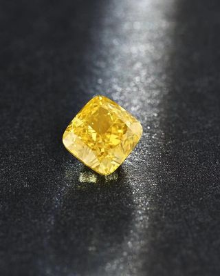 Synthetic Loose Lab Grown Yellow Diamond 2.53ct Cushion Cut With IGI Certificate