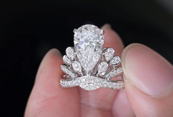 CH Customization Lab Grown Diamond Rings Pear Crown Diamond Ring 18K Engagement Ring
